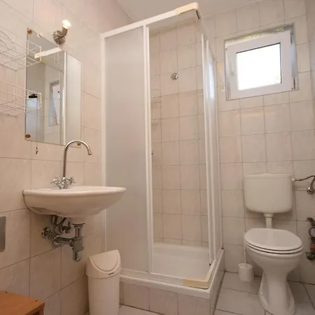 Apartman With Parking Space Mandre, Pag - 6405 *