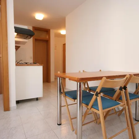With A Parking Space Mandre, Pag - 6405 Apartman