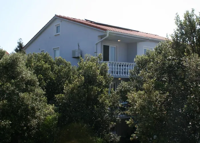 With Parking Space Mandre, Pag - 6405 * Kolan