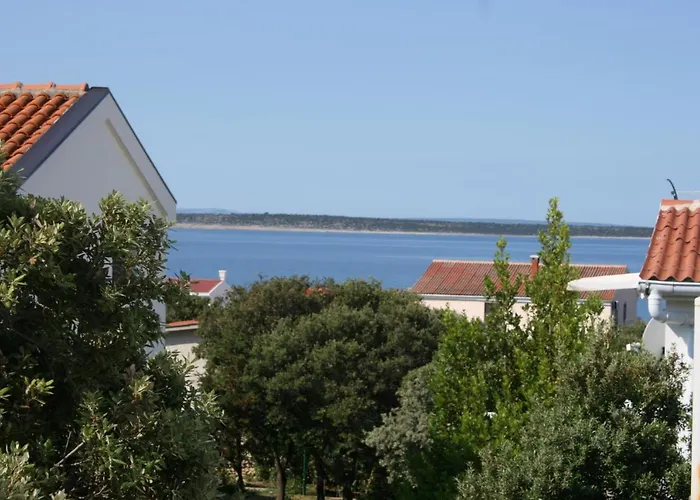 With Parking Space Mandre, Pag - 6405 * Kolan