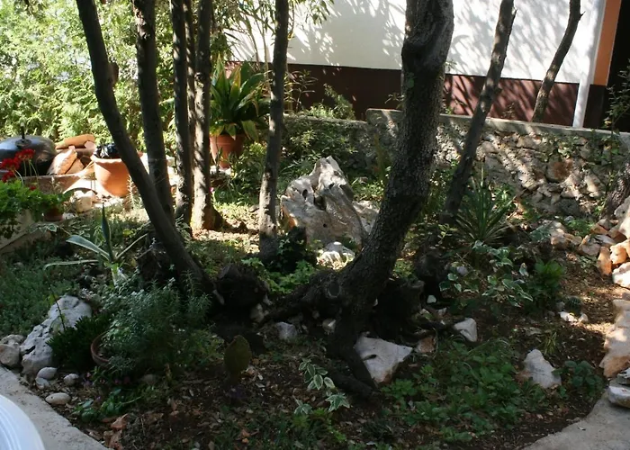 Appartement With Parking Space Mandre, Pag - 6405 Kolan